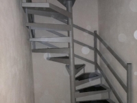 37.SCALA PIANTA QUADRA